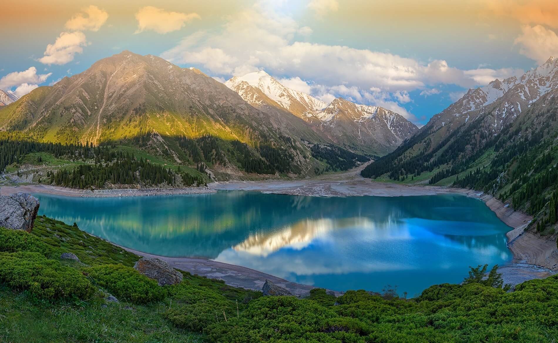горы алатау в казахстане