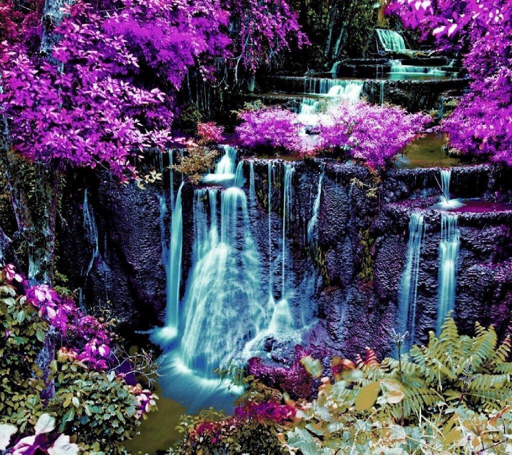 Цветущие сады и водопады