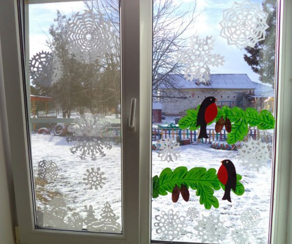 Зимние деревья на окна