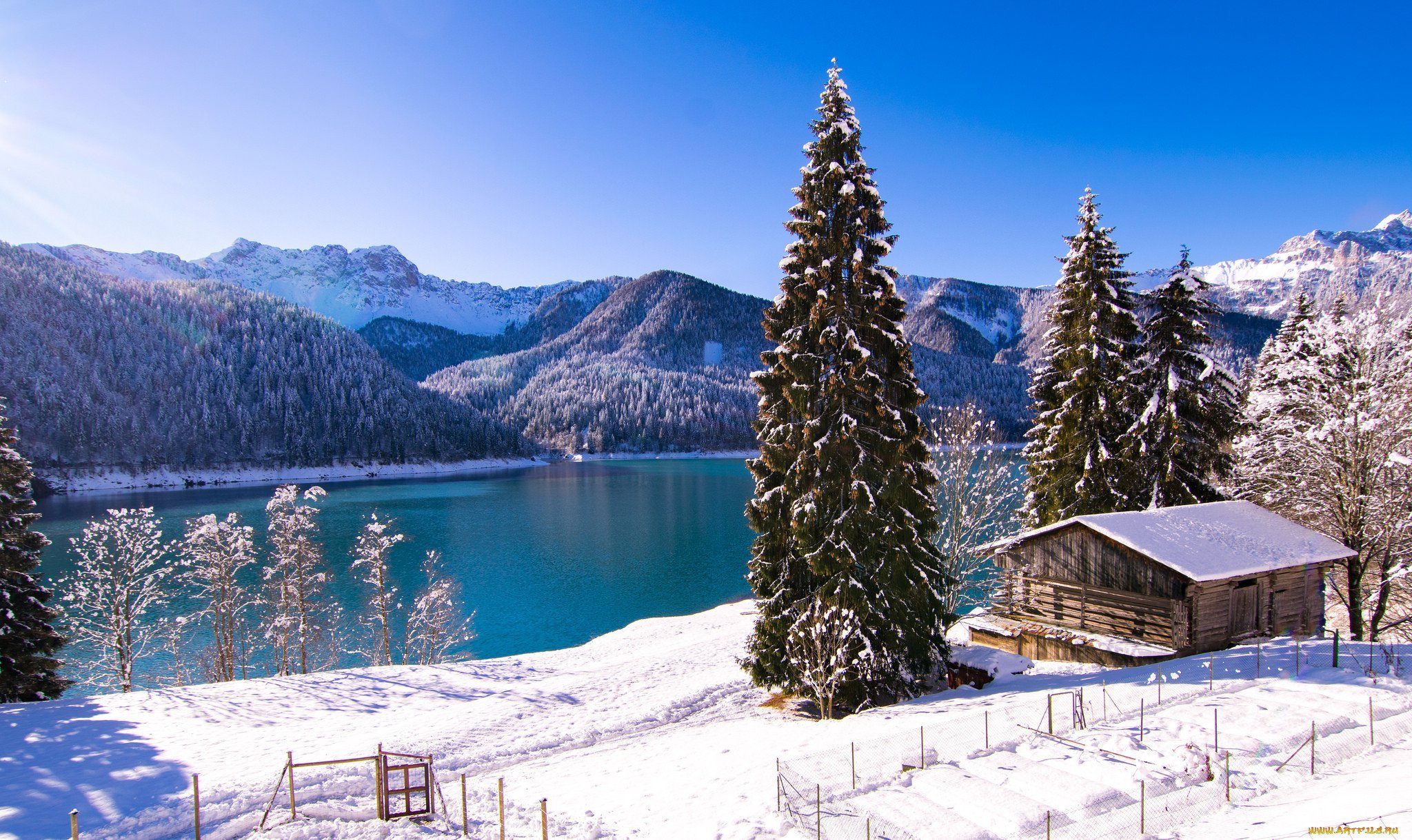 Озеро Доббьяко Италия зима