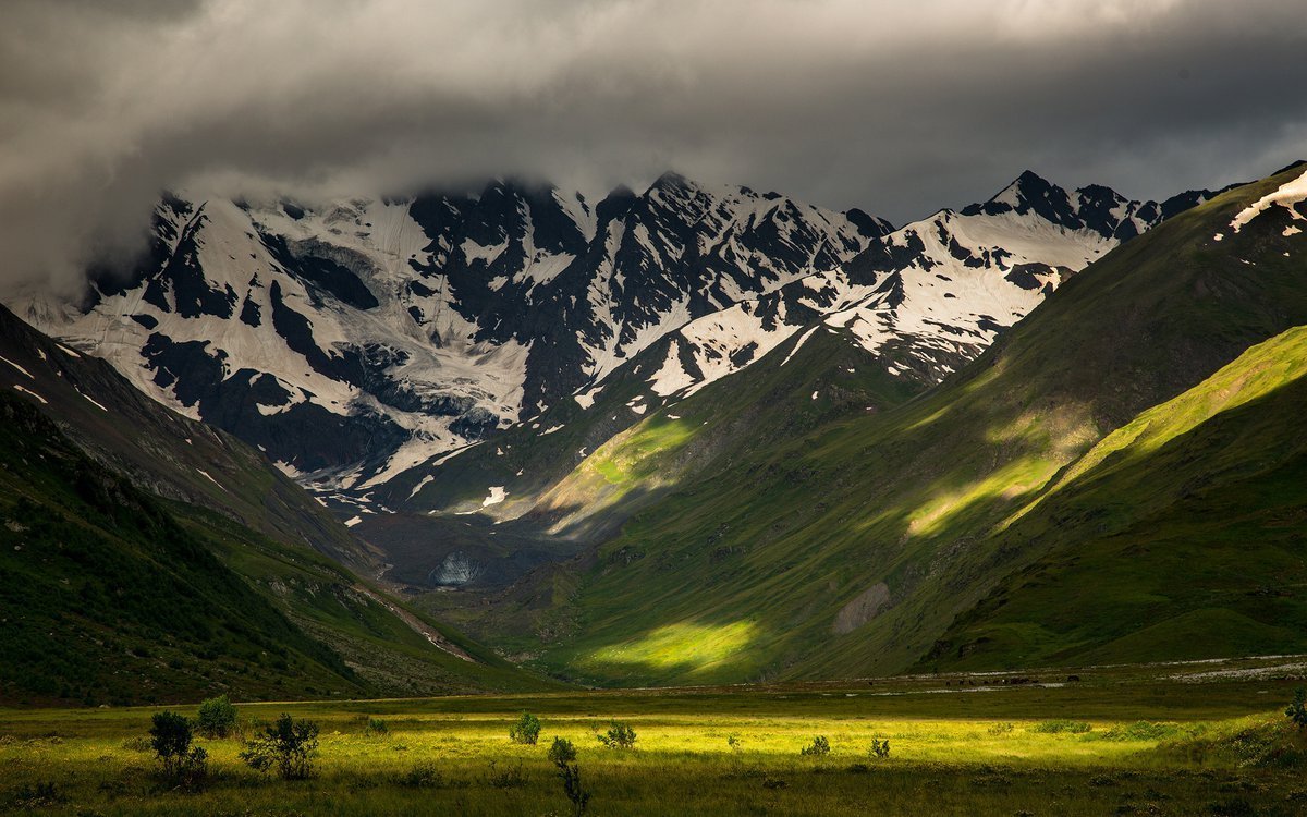 Кавказские горы Северная Осетия