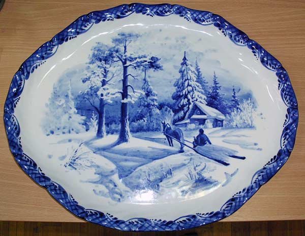 Зимний пейзаж гжельской росписью
