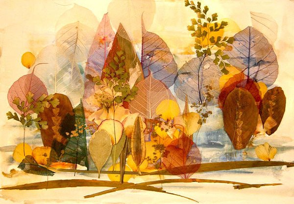 Композиция из сухих листьев
