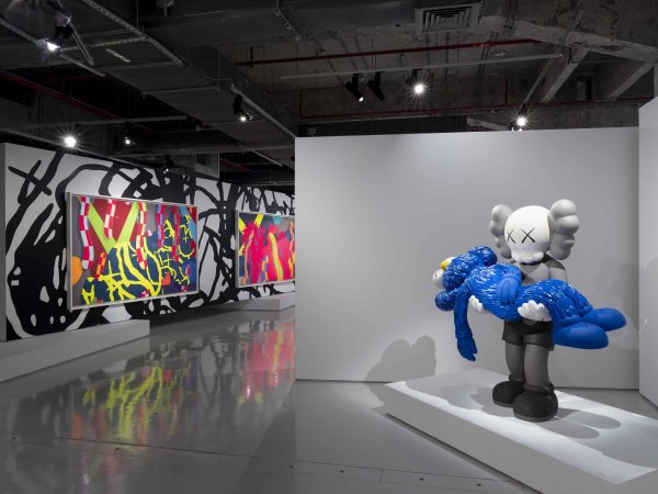 Bearbrick KAWS