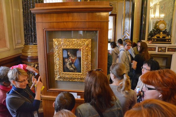 Мадонна Литта в Эрмитаже