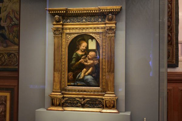 Мадонна Бенуа в Эрмитаже