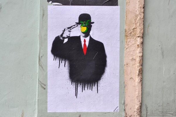 Рене Магритт яблоко