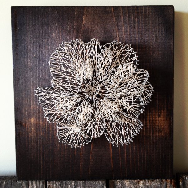 Панно из нитей