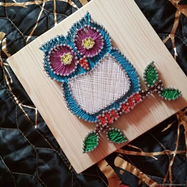 Панно из ниток