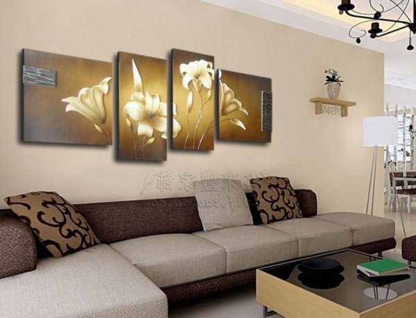 Картины над диваном в гостиной