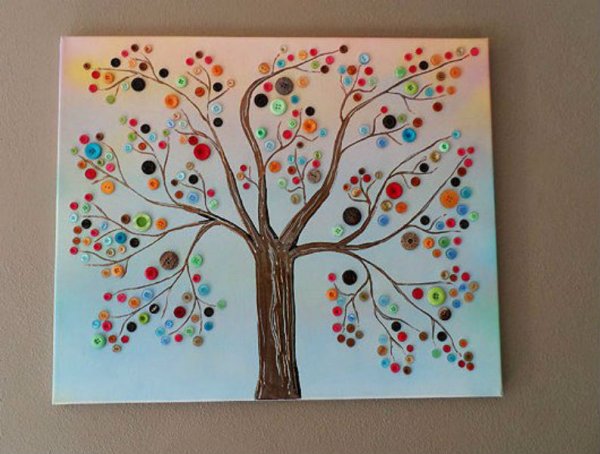 Декоративное панно из пуговиц