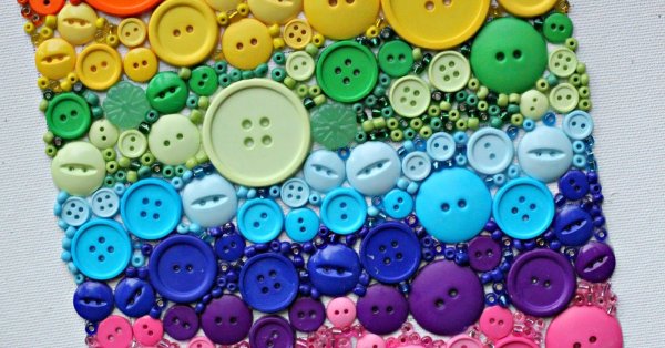 Панно из пуговиц