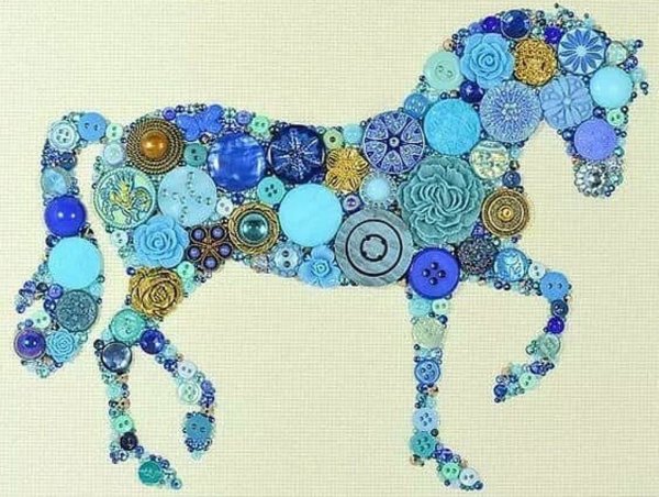 Панно из пуговиц бабочка