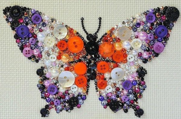 Композиция из пуговиц
