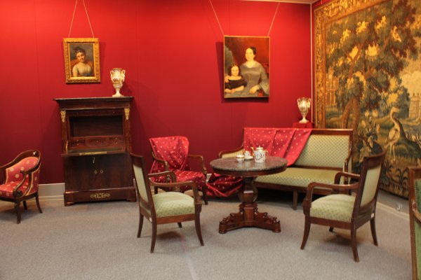 Интерьер литературной гостиной