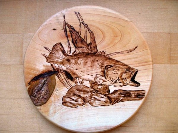 Выжигание по дереву рыба