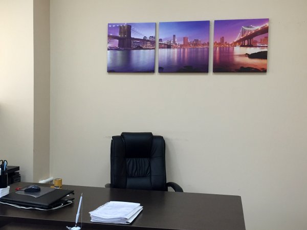 Стена в офисе