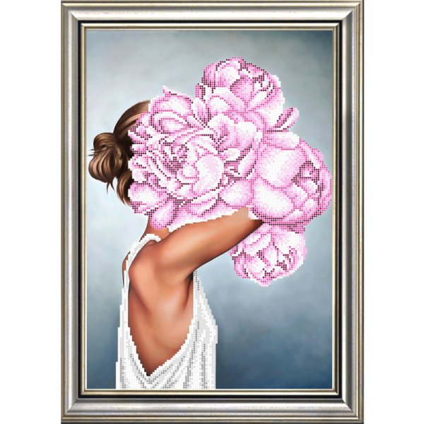 Девушка с пионом