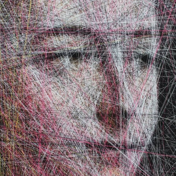 Картина из натянутых нитей