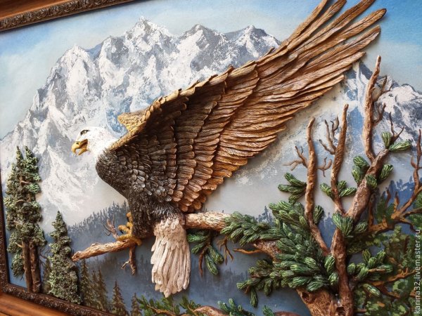 Объемные картины на стене