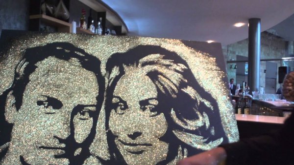 Картина из блесток и клея