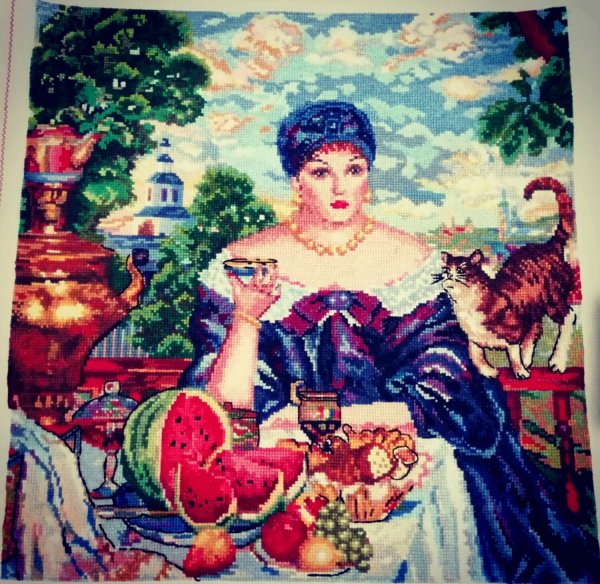 Купчиха за чаем картина Кустодиева