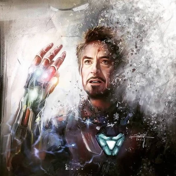 Тони Старк с перчаткой