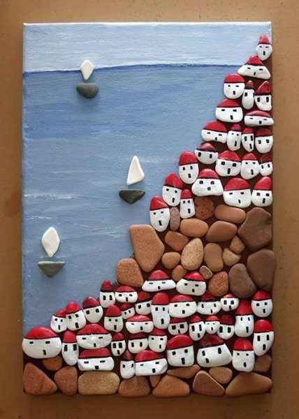 Картина из веток и камней