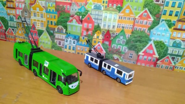 Троллейбус игрушка с 2 гармошками