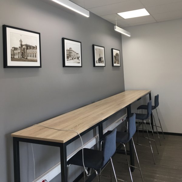 Оформление офиса постерами