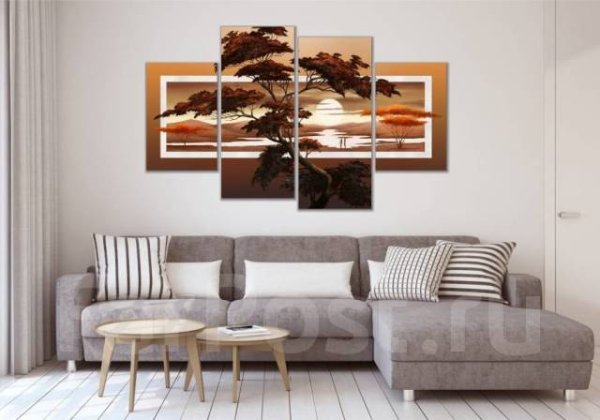 Модульные картины в интерьере гостиной