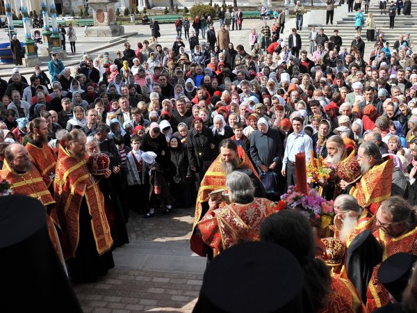 Василий Григорьевич Перов сельский крестный ход на Пасхе