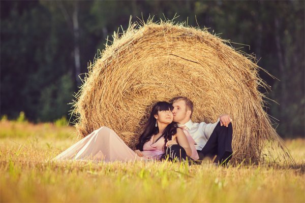 Фотосессия на природе с сеном