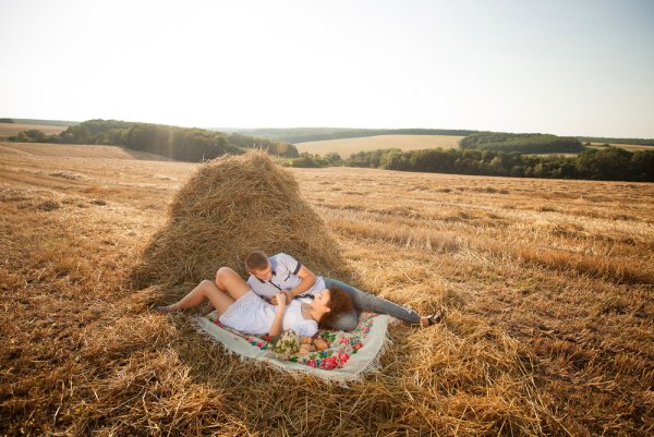 Деревенский сеновал