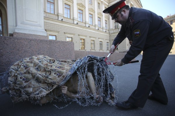 Художник Петр Павленский