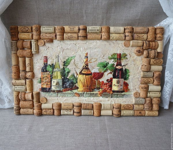 Панно из пробок