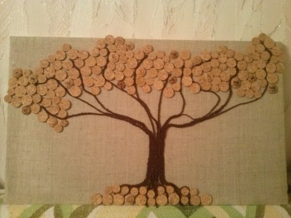 Дерево из пробок