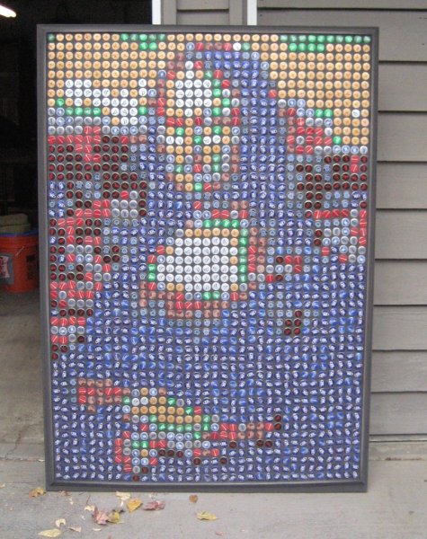 Мозаика из бутылочных пробок