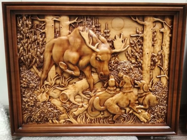 Панно из дерева