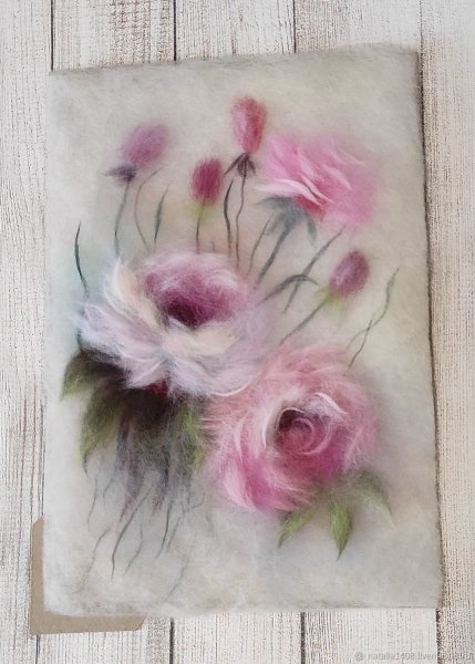 Декоративное панно из шерсти