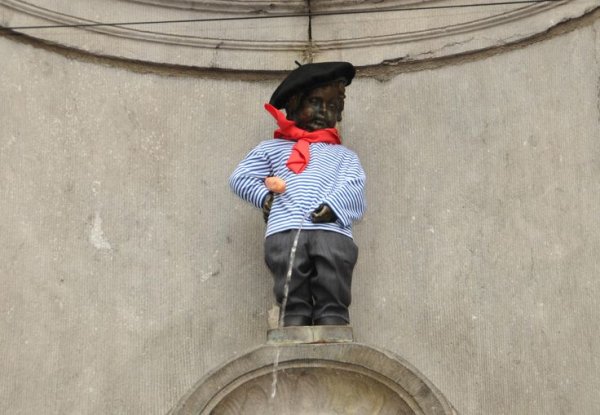 Писающий мальчик