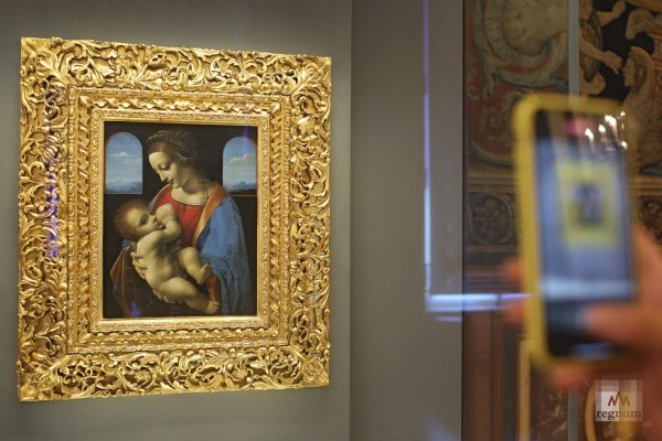 Леонардо да Винчи. Мадонна Литта. 1490