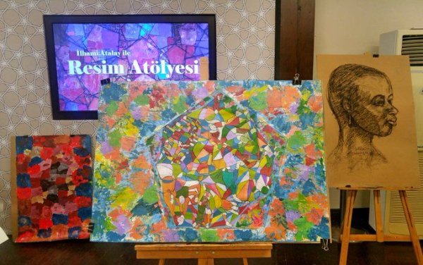 Дениз сагдыч картины из мусора