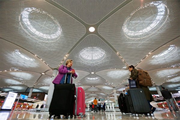 Аэропорт Стамбул туристы