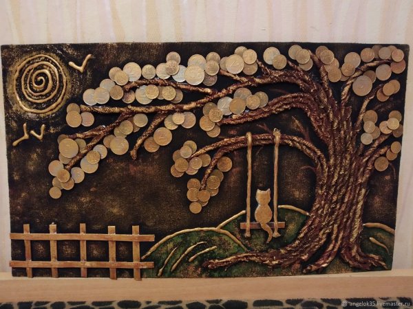 Денежное панно из монет