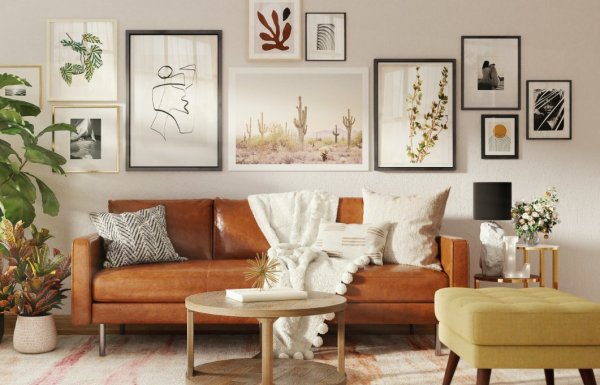 Композиция из картин в интерьере