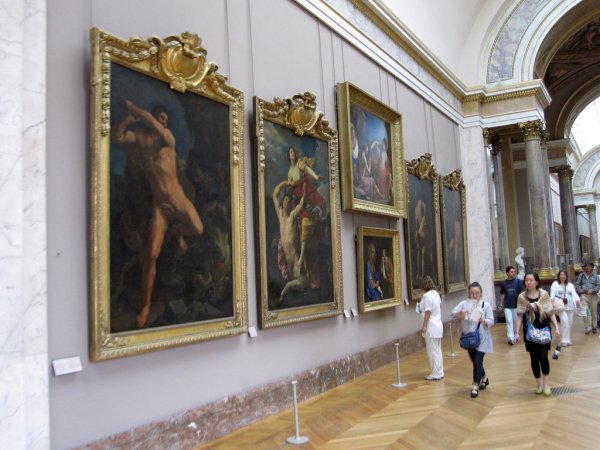 Галерея Микеланджело Лувр