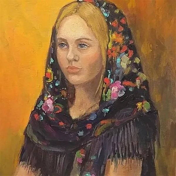 Женские портреты в платках