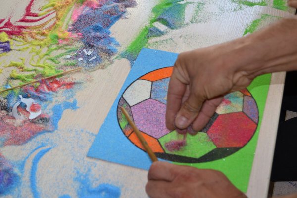 Картины цветным песком