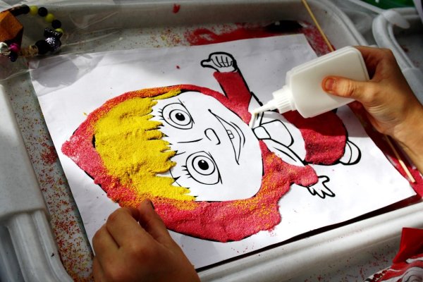 Аппликация из песка